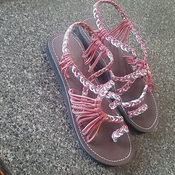 Woven sandal - Picture 2 of 2